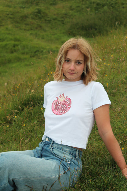 JUICY POMEGRANATE WHITE BABY TEE